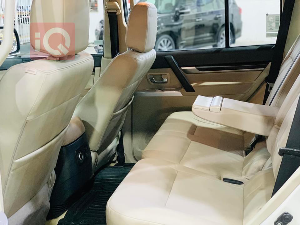 ميتسوبيشي باجيرو